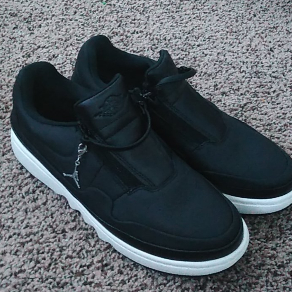 Nike jordans